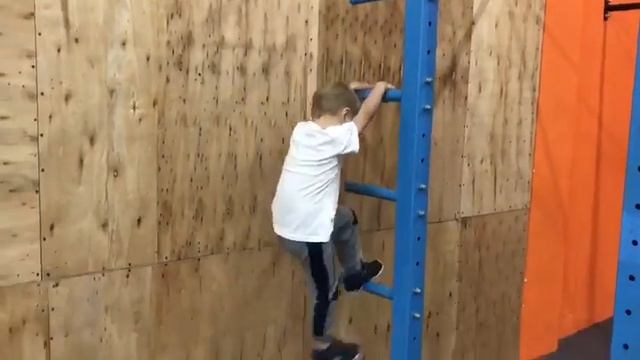Октябрьские кросскид игры. Прыгунки.