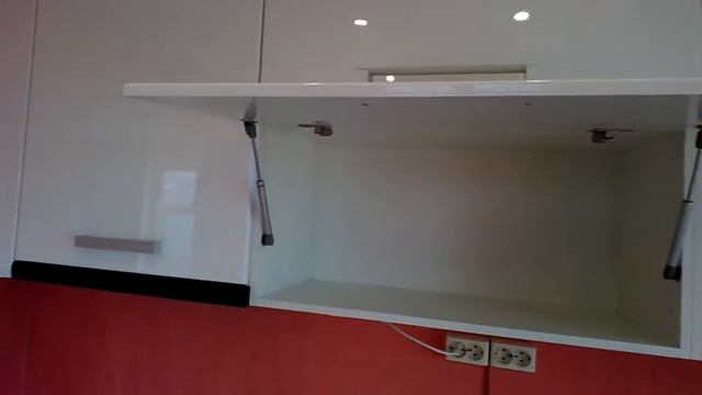 Кухня с доводчиками. смотреть онлайн