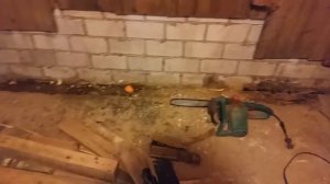 Демонтаж каркаса. Какие части гнилых деревянных стен дома с кирпичной облицовкой разбирал?