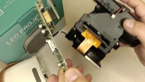 Разборка Mini Проектора AAO YG230 Как собран, что есть, чего нет и какая система охлаждения