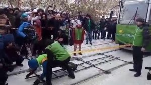 Иркутская спортсменка сдвинула с места два трамвайных вагона с пассажирами