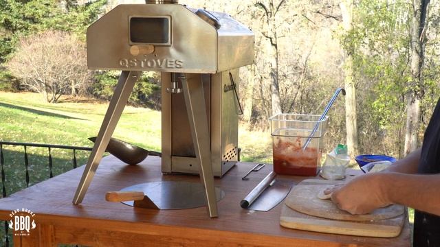 Wood Fired Pizza on the QubeStove Outdoor Rotating Pizza Oven смотреть онлайн
