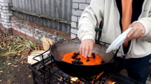 УЗБЕКИСТАН/ПЛОВ  В КАЗАНЕ НА КОСТРЕ/С ДОБАВЛЕНИЕМ ШАФРАНА/БАРБАРИСА/ Plov in Cauldren with Shafran
