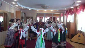 Детский фольклорный ансамбль "Зёрнышко", "Царь за городом гуляет", хороводно-игровая песня