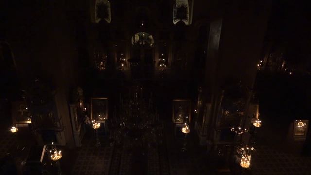 24.11.2023. Пятница. Божественная Литургия. Мчч. Мины, Виктора, Викентия смотреть онлайн