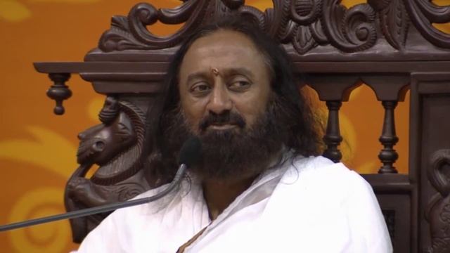 13.05.15 День Рождения Шри Шри - выступление Шри Шри 2 мин смотреть онлайн