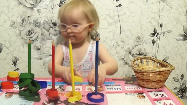 УЧИМ ЦВЕТА ДЛЯ САМЫХ МАЛЕНЬКИХ ♥ Развивающие игры с ребенком ♥ Ребенок 2 года 5 месяцев смотреть онлайн