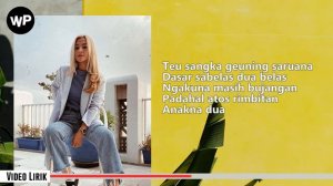 Fanny Sabila - Purunyus Lirik Video (Cover Remix Bajidor)