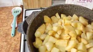 Ароматное рагу из баклажан, картошки и мяса.