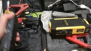 Китайский джамп стартер ( jump starter ) пуско-зарядное устройство