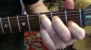 начинаем изучать правильные аккорды на электрогитаре