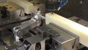 Фрезеровка капролона без лишней болтовни