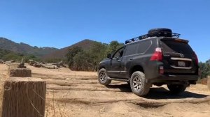 2010 Lexus GX460 Offroad obstacle