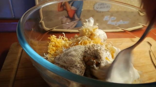 Намазка на хлебяйцасырчеснокSpread on bread  eggs cheese garlic