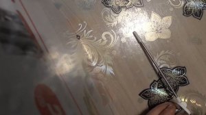 Вставляем батарейку в термометр с Алиекспресс TA-288