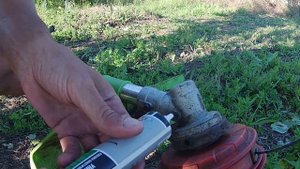 СМАЗКА РЕДУКТОРА БЕНЗОТРИММЕРА, ПЕРВАЯ ЗА ВОСЕМЬ ЛЕТ.