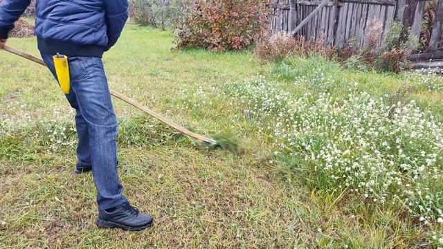 Косьба за день до снега. Scything. смотреть онлайн