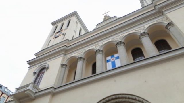 СП-б. У лютеранской церкви Святых Петра и Павла (Петрикирхе). 6.11.2022.