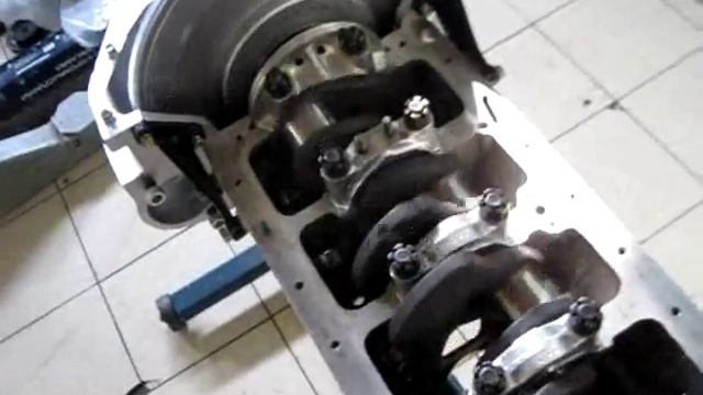 Вращение коленвала Газ-21Л слоновая кость смотреть онлайн