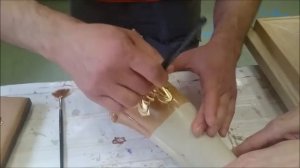 Золочение поталью декора ПВХ для мебели.