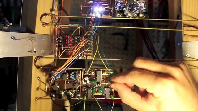 Lunetta Guitar Module VCO with Gated Cap test смотреть онлайн