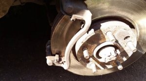 Меняю тормозные колодки. KIA Magentis 2.0