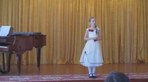 Песня "Расскажи мотылек". Бондаренко Елизавета. Академ. Вокал 2 класс. 2020.02.28.