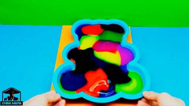 СДЕЛАЛА МЕДВЕДЯ ИЗ РАЗНОЦВЕТНЫХ ЛИЗУНОВ ДОМА смотреть онлайн