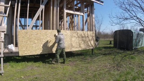 Строим каркасный дом. Часть 18. Обшивка каркасника ОСБ