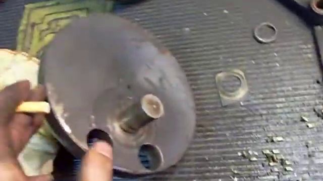 Разобрал второй колен вал Ява 250 (старуха) смотреть онлайн