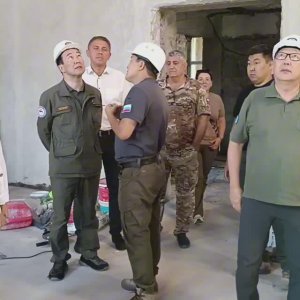 Глава Якутии посетил Докучаевск