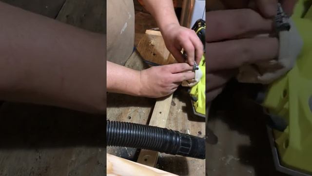 How to hook up your Ryobi vacuum to your Ryobi planer.