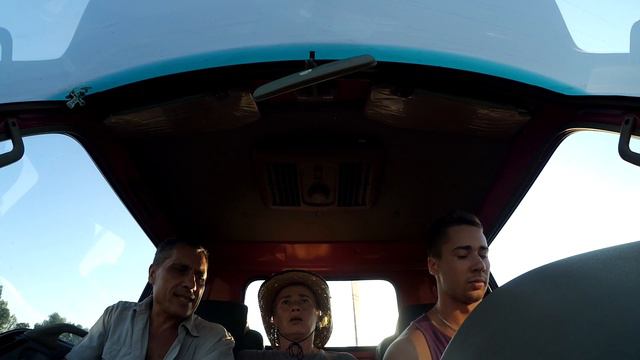 ОБРЫВКИ СЕНТЯБРЯ смотреть онлайн