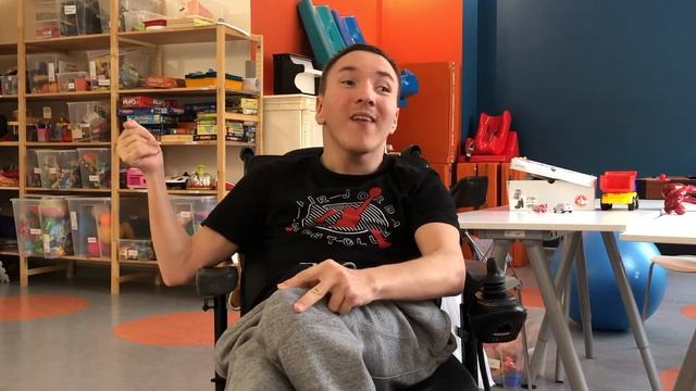 Дети поздравляют Александра Петрова с днем рождения! смотреть онлайн