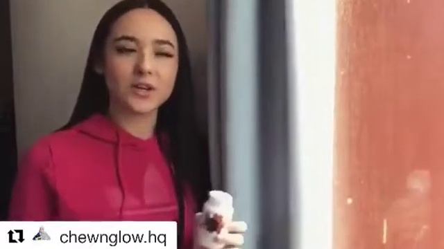 Chew N Glow by Hana Delisha review смотреть онлайн