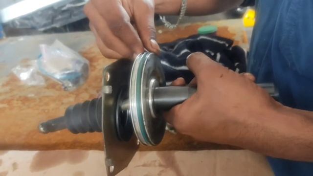 Volvo truck Ka clutch servo kit kaise dale or kaise khole full informative video смотреть онлайн