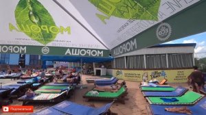 СПОР НА 5000. ПАРЕНЬ В СТРИНГАХ НА ПЛЯЖЕ