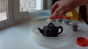 Притирка крышки Исинского чайника порошком карбида кремния.