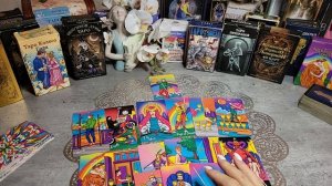 ЧТО ПРОИСХОДИТ В ЕГО ЖИЗНИ ПРЯМО СЕЙЧАС. ТАРО