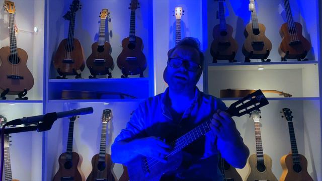 Matt Stead - Ukulele desktop concert смотреть онлайн