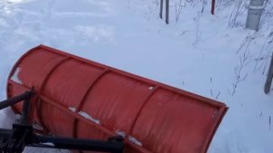 Уборка снега самодельным трактором на гидроходу. Сибирь (снег выпал за ночь)