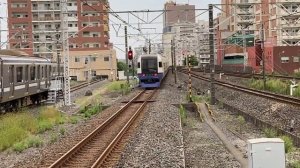 30.09.2021 года. Новый экспресс маршута «Токио-Аэропорт Нарита» отправляется от станции Кинщичо.