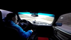 BMW M5 (E34) 500л/с vs BMW 6 (4.4 bi-turbo) 600 л/с .