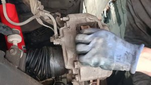 Передние колодки Ленд Крузер -100. Замена.