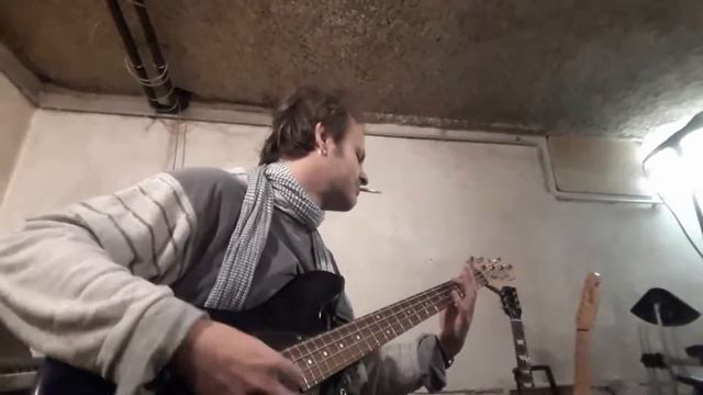 Ibanez TR 70 Bass riff. смотреть онлайн