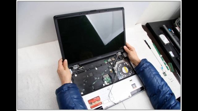 Toshiba Satellite P100 노트북 분해(Laptop disassembly) смотреть онлайн