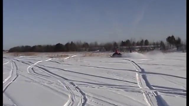 Проходимец против снегохода Lynx