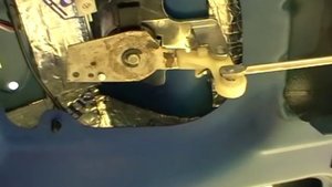 электрозамок багажника