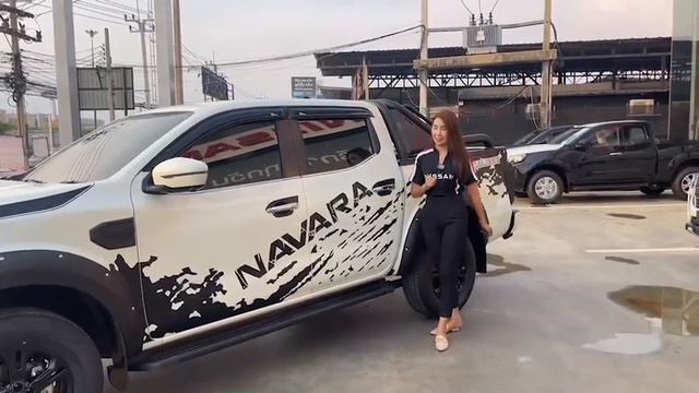 รีวิว นาวารา 4ประตูรุ่นE ราคา849,000 มาพร้อมชุดแต่งสุดหล่อ+แม็กซ์17ยาง AT +โรบาร์+เบาะหนังทั้งคัน смотреть онлайн