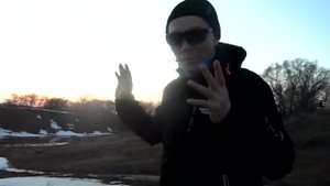 Расширяется вода на пятый день, после Благовещения.  Вода в овраге поднялась ещё выше.